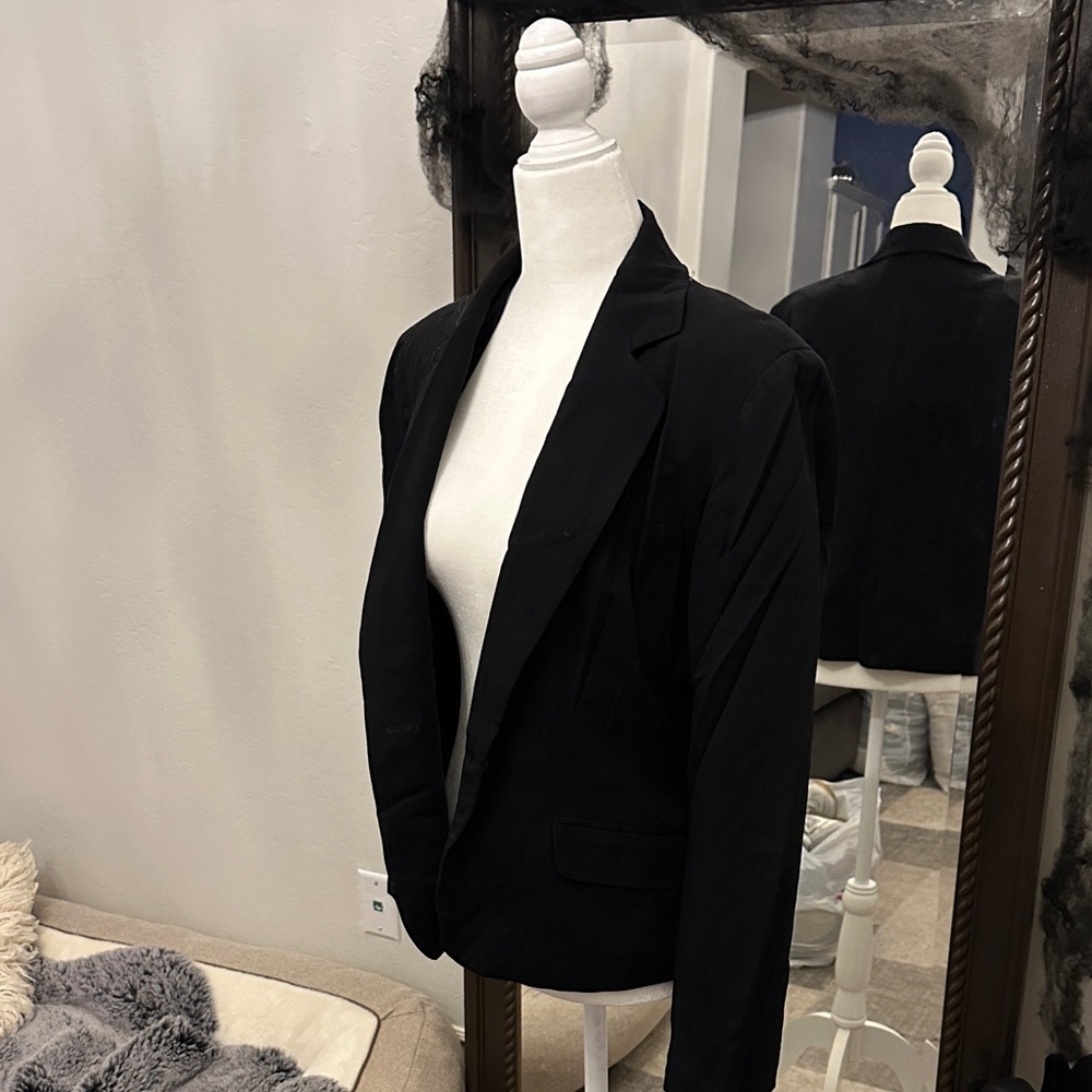 Evan Picone Elegant Black Blazer